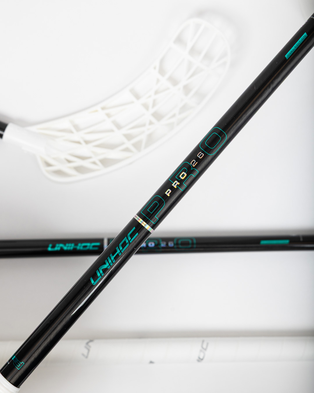 STICK EVOLITE PRO 26 OVAL WHITE/TURQUOISE