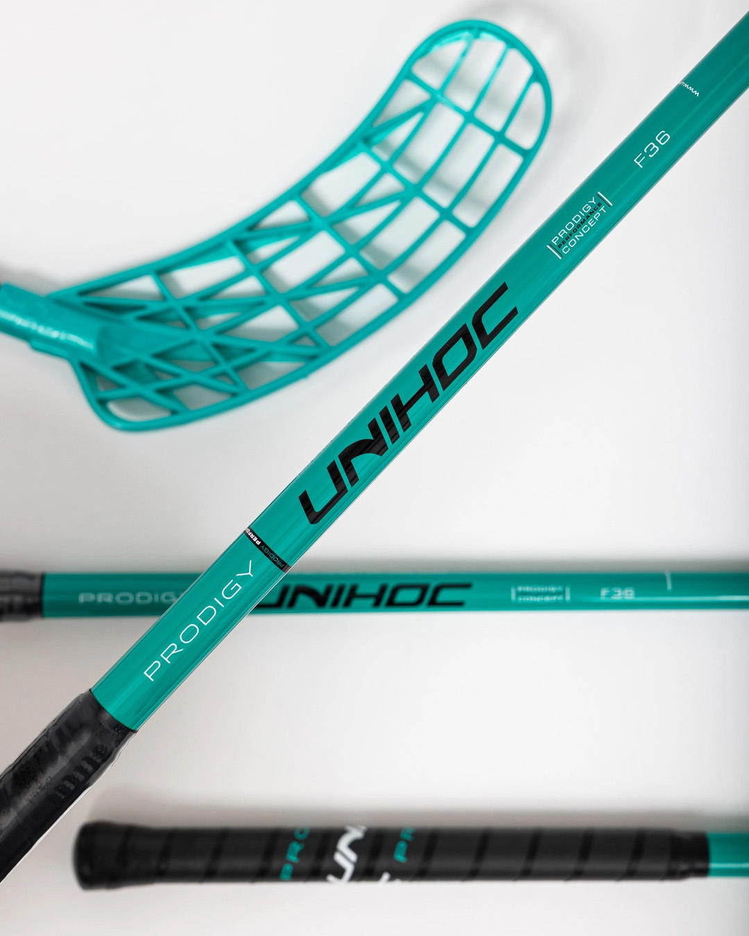 STICK UNILITE PRODIGY FL 36 TURQUOISE/BLACK